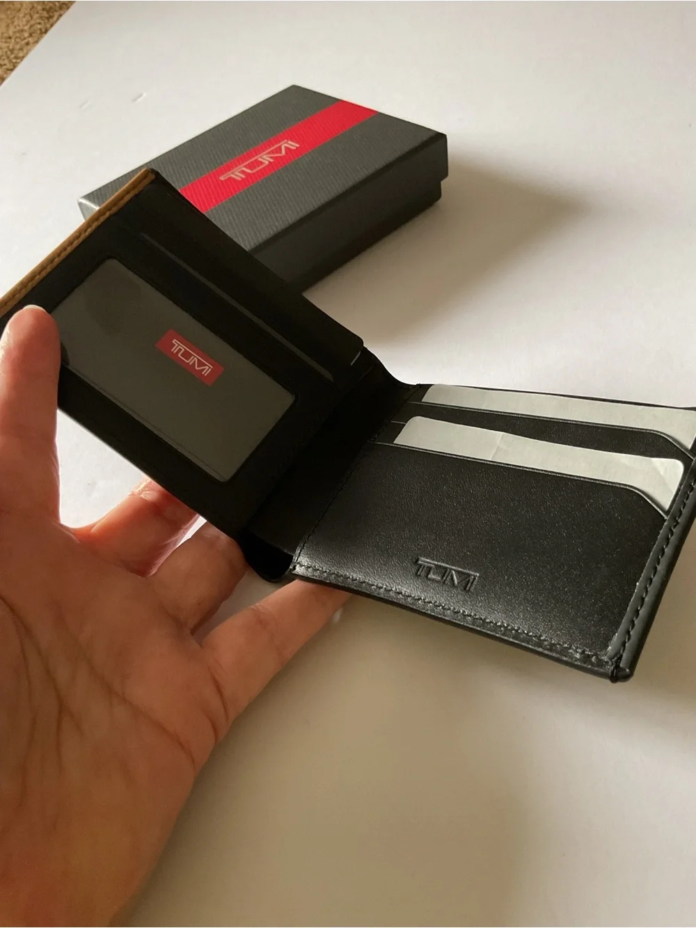 TUMI NASSAU DOUBLE BILLFOLD WALLET BLACK GOLDEN BROWN NEW IN BOX